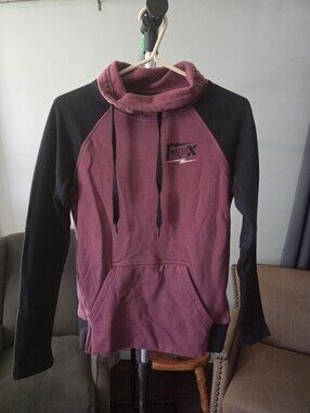 Fox Pullover Hoodie in Maroon and Black Accents,mens Small, Runs Small
